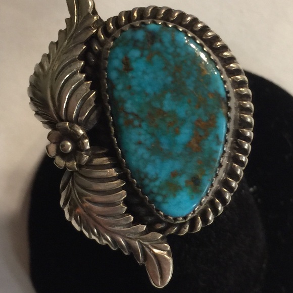 Jewelry - Vintage Sterling Native American Turquoise Ring